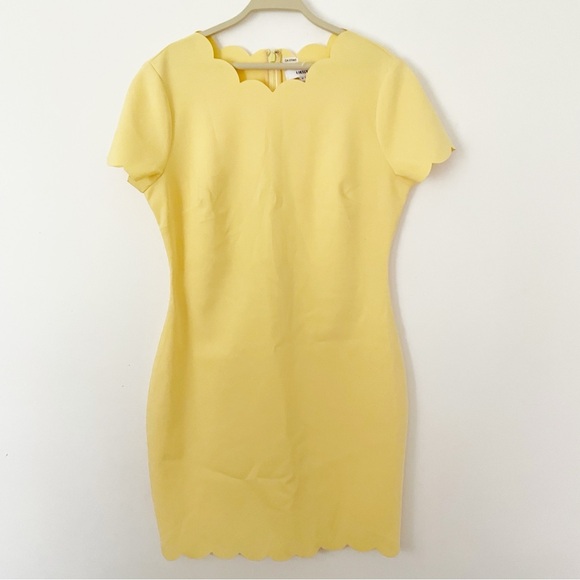 REVOLVE LIKELY Manhattan Body Con
Scalloped Short Sleeve Sheath Dress size 10 - Picture 10 of 16